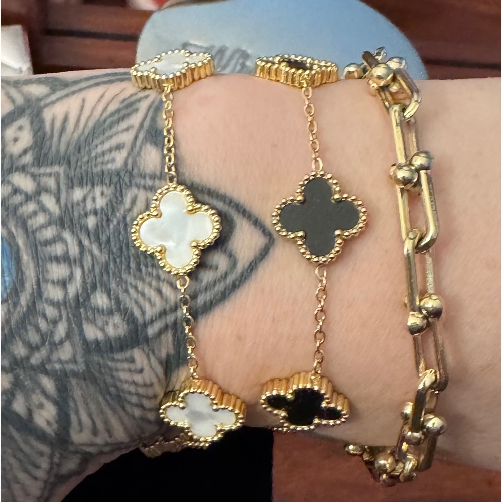 13mm Clover 18kt gold stainless steel bracelet - Picture 8 of 8